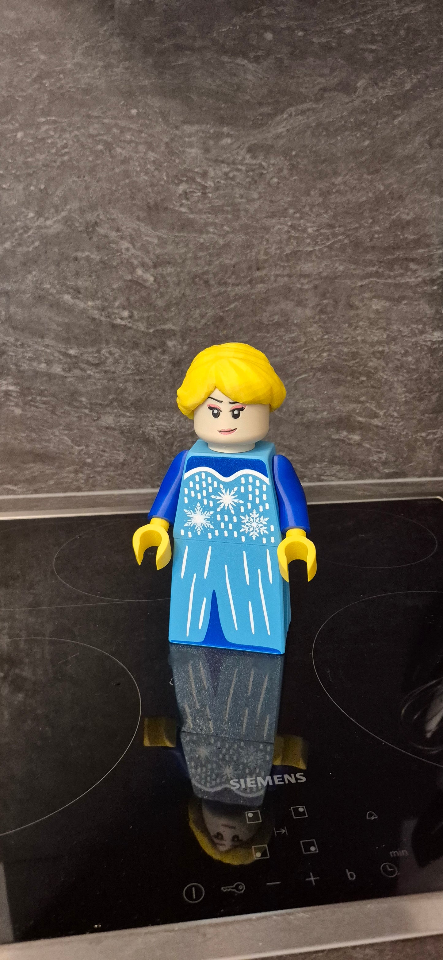 Frozen Building Block Characters