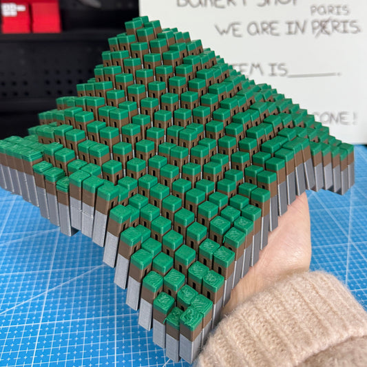 3D Printed Pixel‑style Stress‑relief Lawn Toy