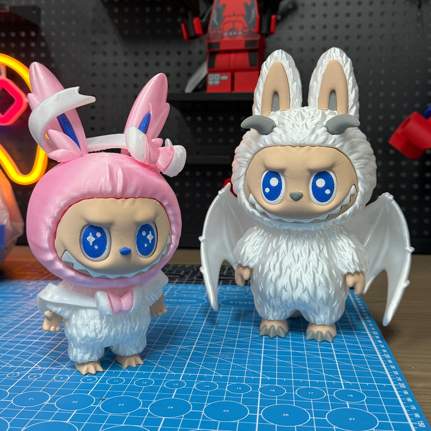 LABUBUS silk texture