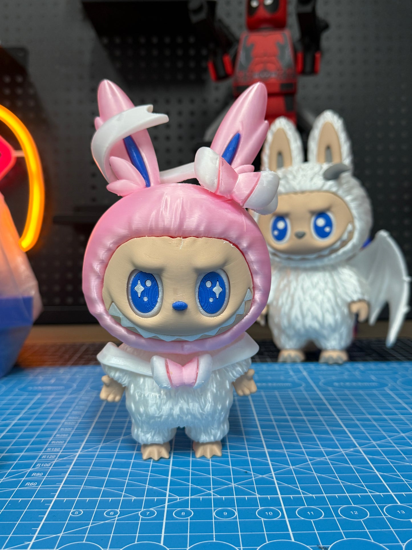 LABUBUS silk texture