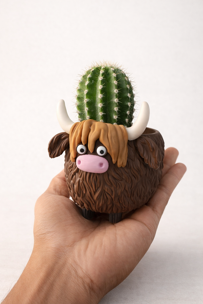 Cow-shaped flower pot